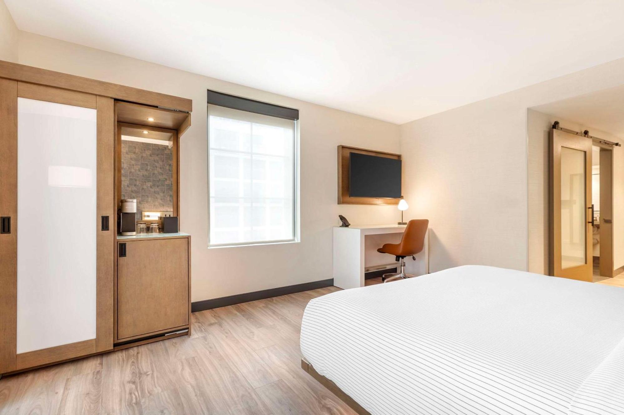 Cambria Hotel Denver Downtown Rino Exterior photo
